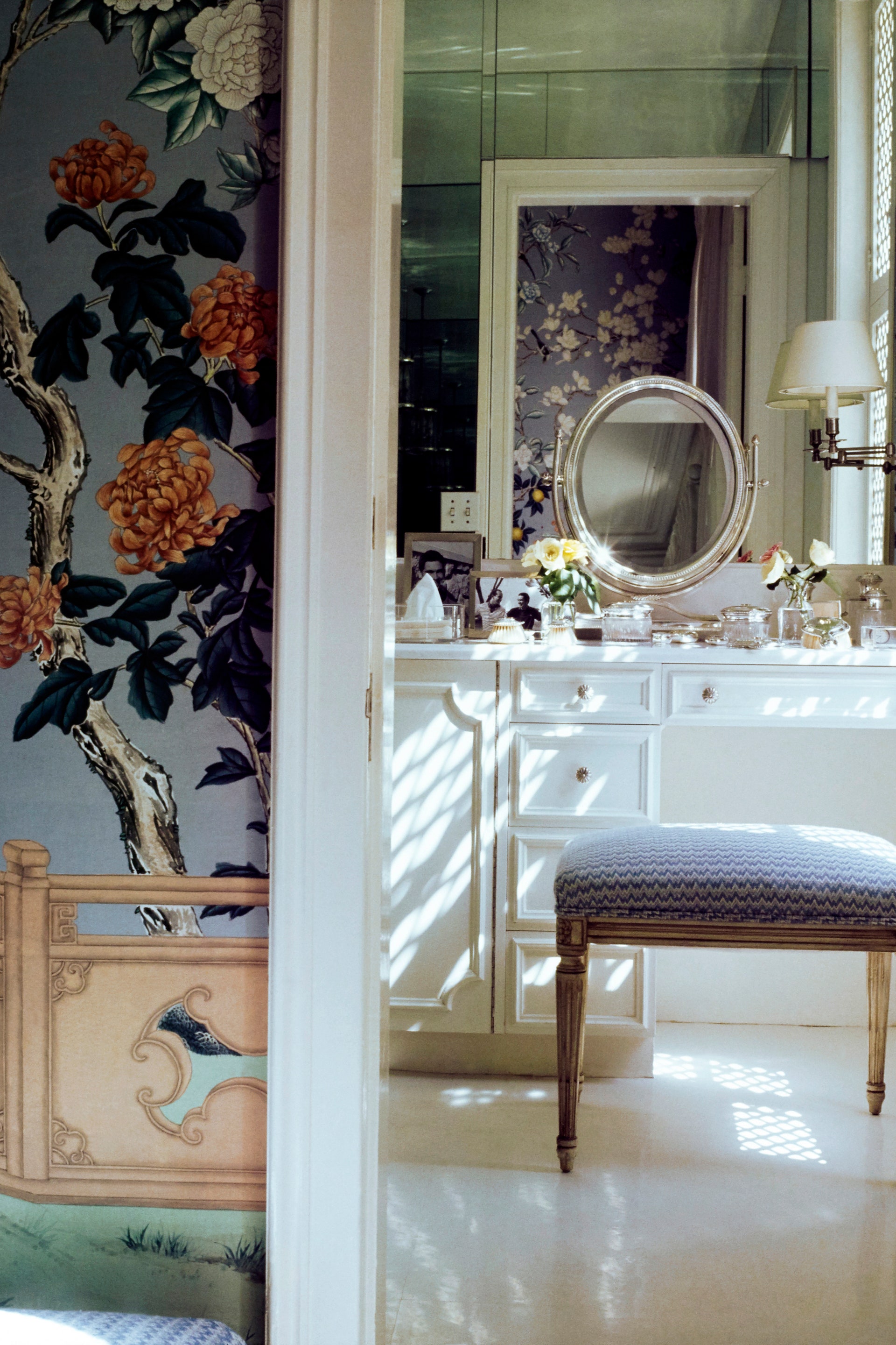 El papel pintado vuelve a ser tendencia en 2020: esto es lo que debes hacer o evitar a la hora de elegir el tuyo 2 GettyImages 1161229393